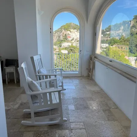 Casa Capaianca * קאפרי